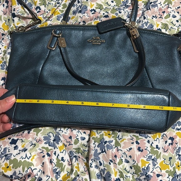 Coach metallic crossbody - Picture 8 of 9